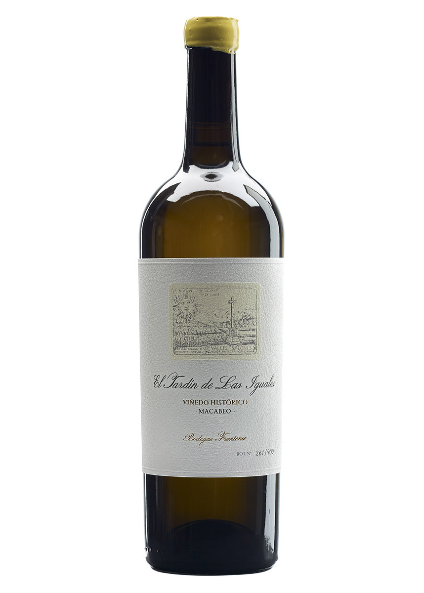botella-de-vino-el-jardin-de-las-iguales-macabeo-entera.jpg